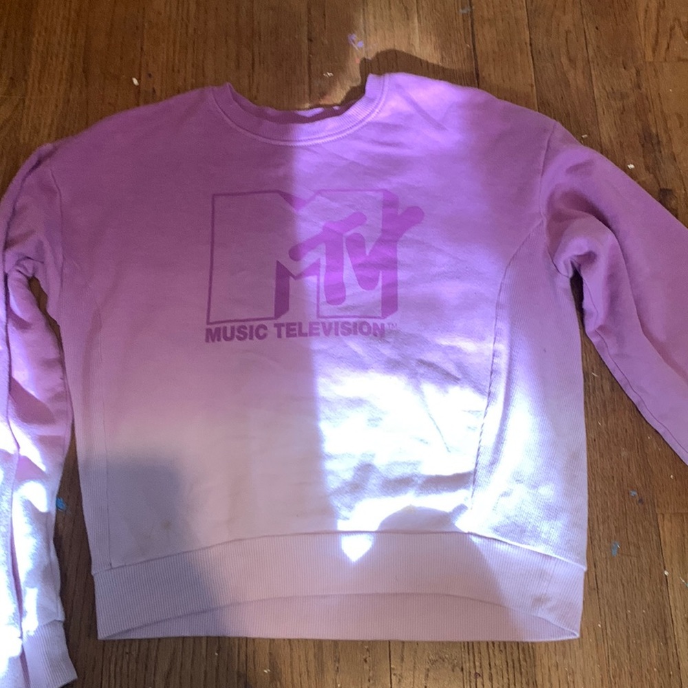 A MTV crewneck